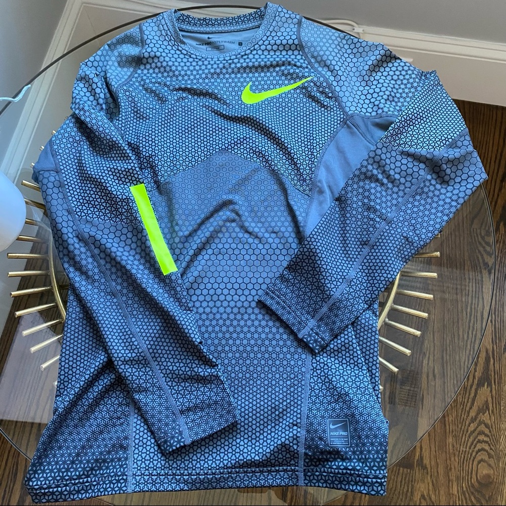 NWT Nike Pro Hyperwarm Top